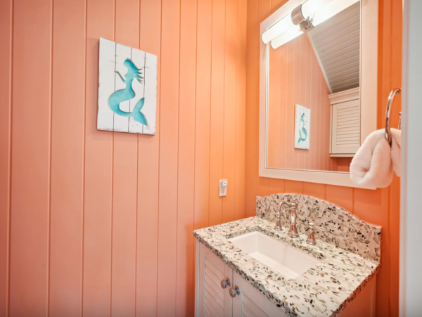 Duplex off Gulf Drive and 76th within walking distance to the beach